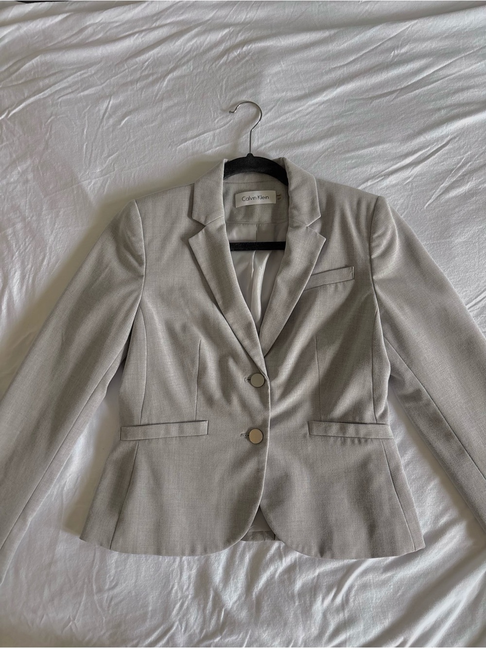 Calvin Klein Women's Light Gray Tailored Blazer in Size 4